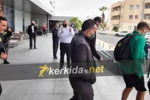 Υποδέχθηκαν Σωφρόνη, "ντόπαραν" την αποστολή (βίντεος/φώτος)