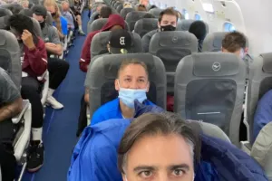 Κεραυνός παρέα με… Apollon Ladies!