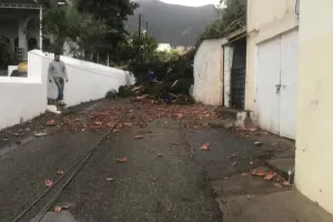 ZHMIEΣ...