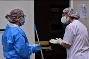 2.556 νέα κρούσματα -34 θάνατοι/ΕΛΛΑΔΑ