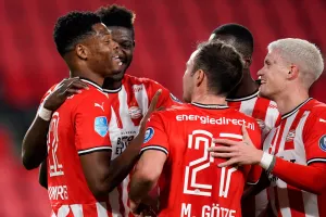 Ανετα η PSV