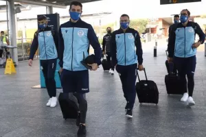 (ΦΩΤΟΣ) Αναχώρησε για Αθήνα η Εθνική μας 