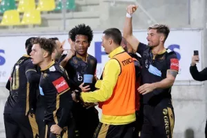 Η ΑΕΛ... χάλασε το ντεμπούτο Σωφρόνη και προκρίθηκε πανηγυρικά στους "8"! (φώτος)