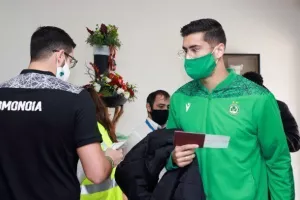 Ομόνοια/ Πτήση... για Ισπανία (Φώτος)
