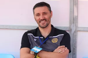 Tηλεφωνήματα...