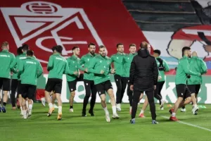 (ΦΩΤΟΣ) Η προπόνηση της Ομόνοιας στο Estadio Nuevo Los Carmenes