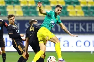 Η ΑΕΛ... χάλασε το ντεμπούτο Σωφρόνη και προκρίθηκε πανηγυρικά στους "8"! (φώτος)