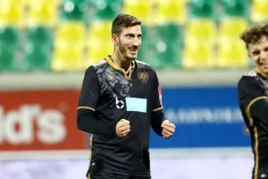 Η ΑΕΛ... χάλασε το ντεμπούτο Σωφρόνη και προκρίθηκε πανηγυρικά στους "8"! (φώτος)