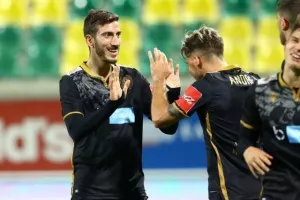 Η ΑΕΛ... χάλασε το ντεμπούτο Σωφρόνη και προκρίθηκε πανηγυρικά στους "8"! (φώτος)