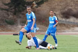 Η Απόλλων Ladies έριξε... τριάρα στη Swansea (φώτος)
