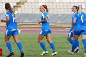 Η Απόλλων Ladies έριξε... τριάρα στη Swansea (φώτος)