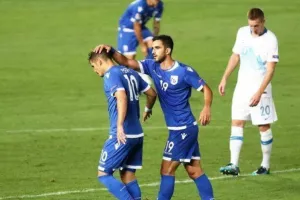 ΧΩΡΙΣ Πιέρο - Λαΐφη
