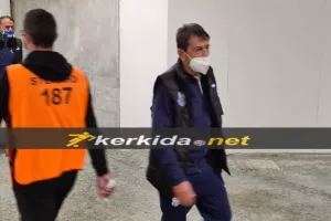(ΦΩΤΟΣ) Ο Πετράκης... στην ΑΡΕΝΑ