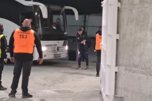 (ΦΩΤΟΣ) Ο Πετράκης... στην ΑΡΕΝΑ