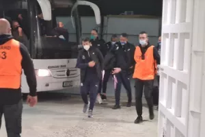 (ΦΩΤΟΣ) Ο Πετράκης... στην ΑΡΕΝΑ