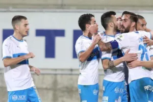 Πέντε... στην σειρά 