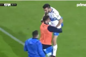 (BINTEO) Μπροστά με γκολάρα Πίττα ο Απόλλωνας