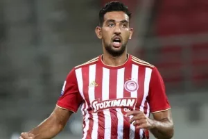 «Παρουσιάζει ήπια συμπτώματα, είμαστε σε επαφή με Ολυμπιακό»
