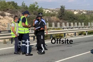 (ΒΙΝΤΕΟΣ/ΦΩΤΟΣ) Στήθηκαν τα μπλόκα, ξεκίνησε ελέγχους η Αστυνομία