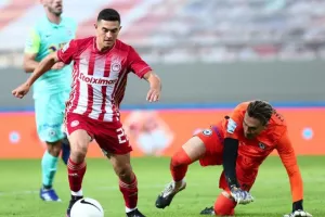 Μάνατζερ Λοβέρα: "Ο Ολυμπιακός δεν ήθελε να τον δώσει δανεικό"