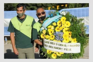 Η Αργεντινή «αποχαιρέτησε» τον Θεό της (φώτος/βίντεο) 