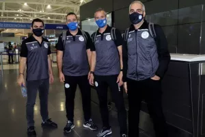 (ΦΩΤΟΣ) Αναχώρησε για Μαυροβούνιο η Εθνική μας