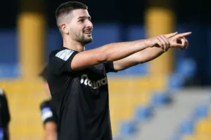 Τσόλακ: «Ευχαριστώ τους συμπαίκτες μου» (φώτο)