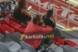 Στην κερκίδα ο Ράουφμαν