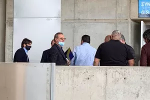 (Φώτος kerkida) Η άφιξη των παραγόντων στην Έκτακτη Γ.Σ
