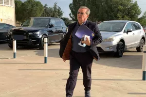 (Φώτος kerkida) Η άφιξη των παραγόντων στην Έκτακτη Γ.Σ