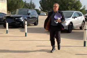 (Φώτος kerkida) Η άφιξη των παραγόντων στην Έκτακτη Γ.Σ