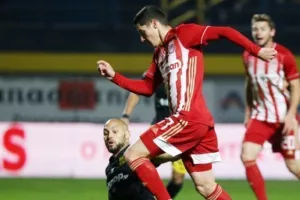 Βρουσάι: «Να αρπάζουμε την ευκαιρία από τα μαλλιά» 