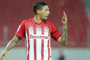 Ο Μαρτίνς θα περιμένει Χολέμπας μέχρι την τελευταία στιγμή