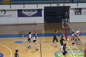 Η ΑΕΚ «άνοιξε πόρτα» τετράδας