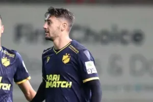 Ατζίλι σε καφετέρια και tag... πρώην Ομονοιάτη