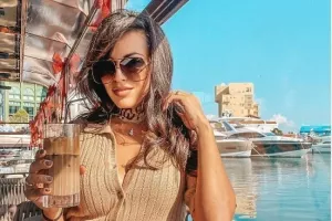 Φραπέ στην Μαρίνα η Ρομάνα