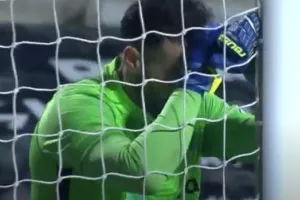 Αντιδράσεις...Τιμούρ/Λόρια στο 3-0