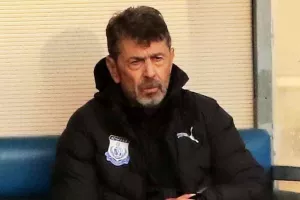 Νέο λουκ/Απόλλων