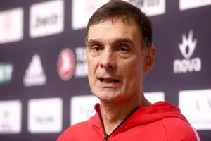 Μπαρτζώκας: «Ομάδα με ιδιαιτερότητες και αινίγματα η Βαλένθια»