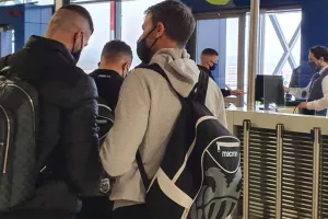 ΦΩΤΟΣ/Πέταξε για Κύπρο ο ΠΑΟΚ