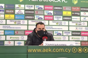 ΣΩΦΡΟΝΗΣ: "Δεν βλέπω πίσω, αυτή η ομάδα με γεμίζει"