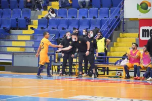 ΦΩΤΟΣ από την "κίτρινη" πεντάρα