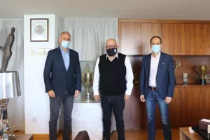 Αναβαθμίζουν τη συνεργασία τους ΚΟΠ - ΚΟΕ