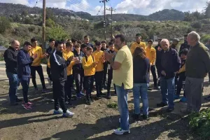 Δώρα και... δηλώσεις ο "Σόφο"