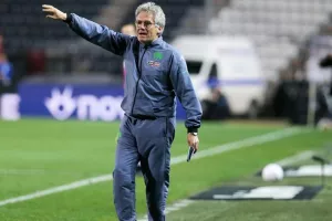 «Μπορούσαμε την ισοπαλία, υπάρχει πρόβλημα με τη συμπεριφορά του Βιγιαφάνιες»