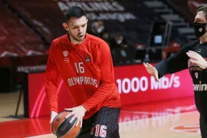 Χωρίς Παπανικολάου οι «ερυθρόλευκοι»