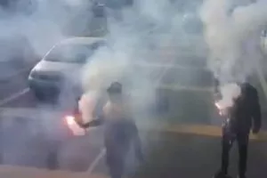 Έκαναν... χαμό οι ΑΕΛίστες! (φώτος)