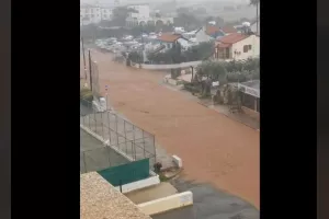 Δρόμοι έγιναν... ποταμοί στην Επ. Αμμοχώστου/βίντεο