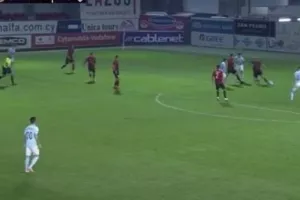 (ΒΙΝΤΕΟ) Γκολ... από τα αποδυτήρια ο Βαλακάρι