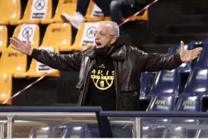 "Είναι ντροπή αυτό που κάνατε, φτάνει πια"